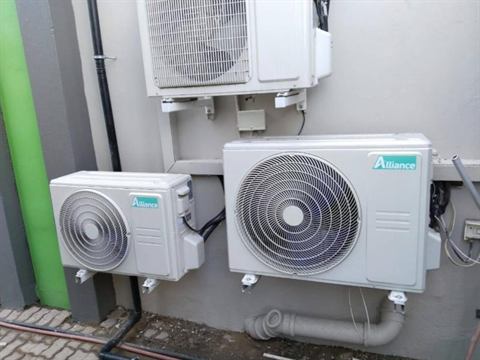 Split unit air conditioner installation