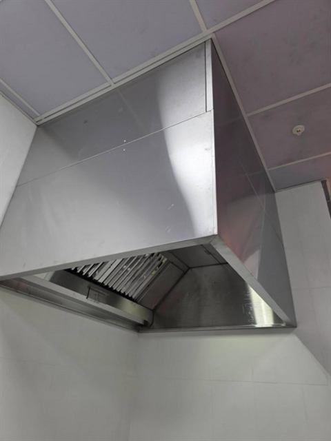 Stainless steel kitchen extract canopy