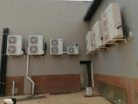 Split unit air conditioner installation
