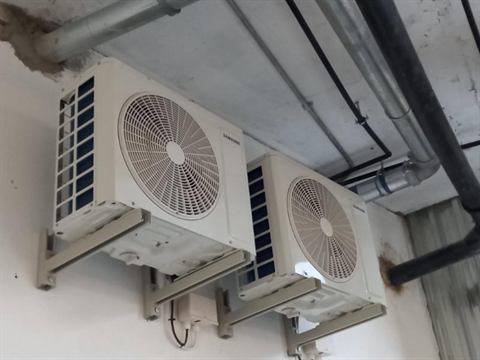 Split unit air conditioner installation